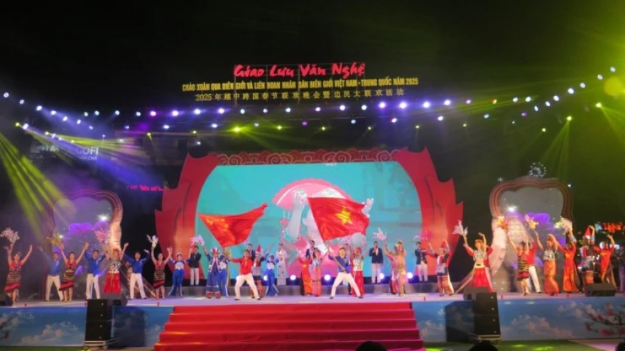 Vietnam-China border cultural exchange held in Lao Cai